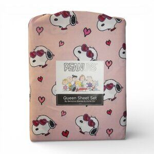 Snoopy Peanuts Queen Sheet Set Pink Hearts Valentine 4 Pc Bedding NWT